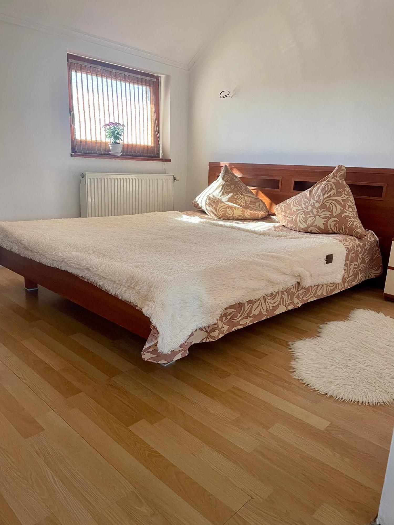 Nautilus Hotel Oezjhorod Buitenkant foto